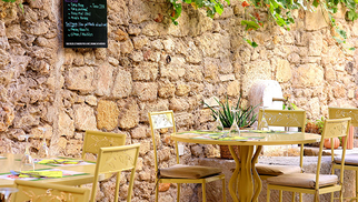 Atmosphère estivale au sein de votre restaurant Le Patio à Béziers (® SAAM fabrice CHort)