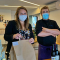 Le restaurant La Carte Timbrée Thézan-les-Béziers est dirigée par Chloé et Mathieu. Le restaurant La Carte Timbrée Thézan-les-Béziers est dirigée par Chloé et Mathieu.