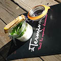 Le restaurant le Terminus à Cruzy propose sa recette de l'oeuf cocotte aux cèpes et mougnette de foie gras. Le restaurant le Terminus à Cruzy propose sa recette de l'oeuf cocotte aux cèpes et mougnette de foie gras.