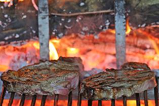 Auberge des Ripailleurs Bessan et ses grillades au feu de bois (® SAAM-fabrice CHORT)