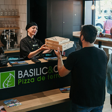 Basilic & Co Béziers est une pizzeria en centre-ville avec des pizzas fait maison ( ® basilic & co)
