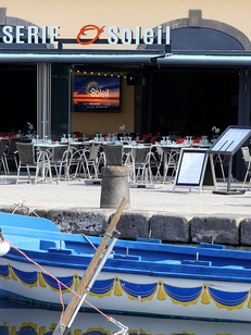 O Soleil Marseillan, restaurant-brasserie avec du fait maison sur le quai ( ® SAAM-fabrice CHORT)
