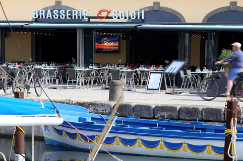 O'Soleil à Marseillan, un restaurant-brasserie sur le quai ( ® SAAM-fabrice CHORT)