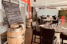 Côté Vestiaire Béziers est une brasserie-restaurant au 1er étage du stade de Rugby 