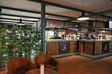 Hallegria Béziers est un restaurant, bar à tapas et lieu d'évènements en centre-ville dans les Halles (® SAAM-Fabrice Chort)