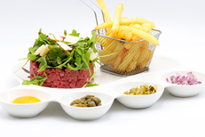 Restaurant La Cremade Villeneuve-les-Béziers • plat fait maison • tartare maison (® SAAM- fabrice CHORT)