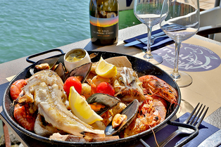 Le Marin Pêcheur à Agde est un restaurant de poissons qui propose une cuisine fait maison. (® SAAM fabrice CHORT)