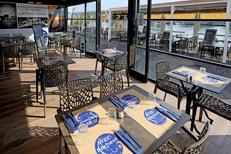 Restaurant Le marin pêcheur Agde propose une cuisine fait maison avec des tables en terrasse (® SAAM fabrice CHORT)